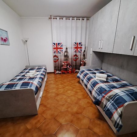 Appartamento Giotto - Free Parking Livorno Luaran gambar
